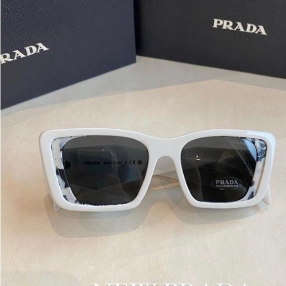 Prada
White Spr 08y Printed Acetate Sunglasses - Picture 5 of 13